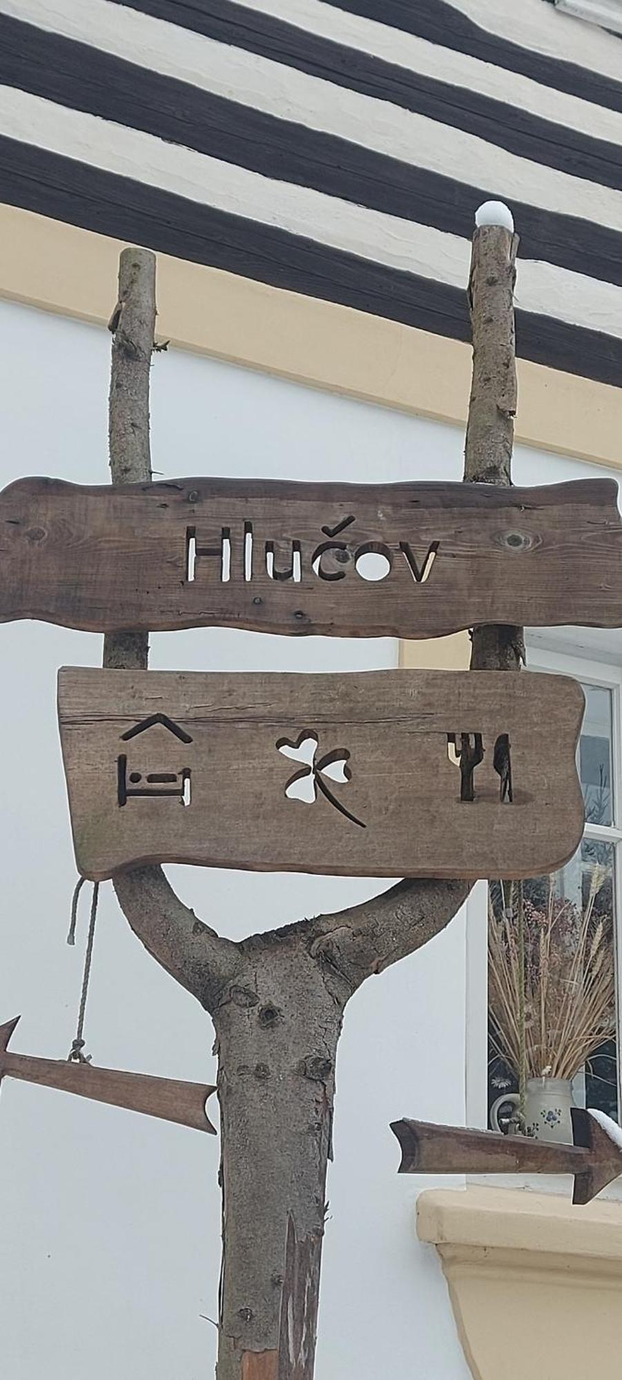Hlucov Lesni Chalupa Kokorin Eksteriør billede